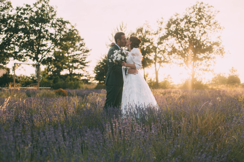 couple — mariage Grange de Javon Luberon — 25