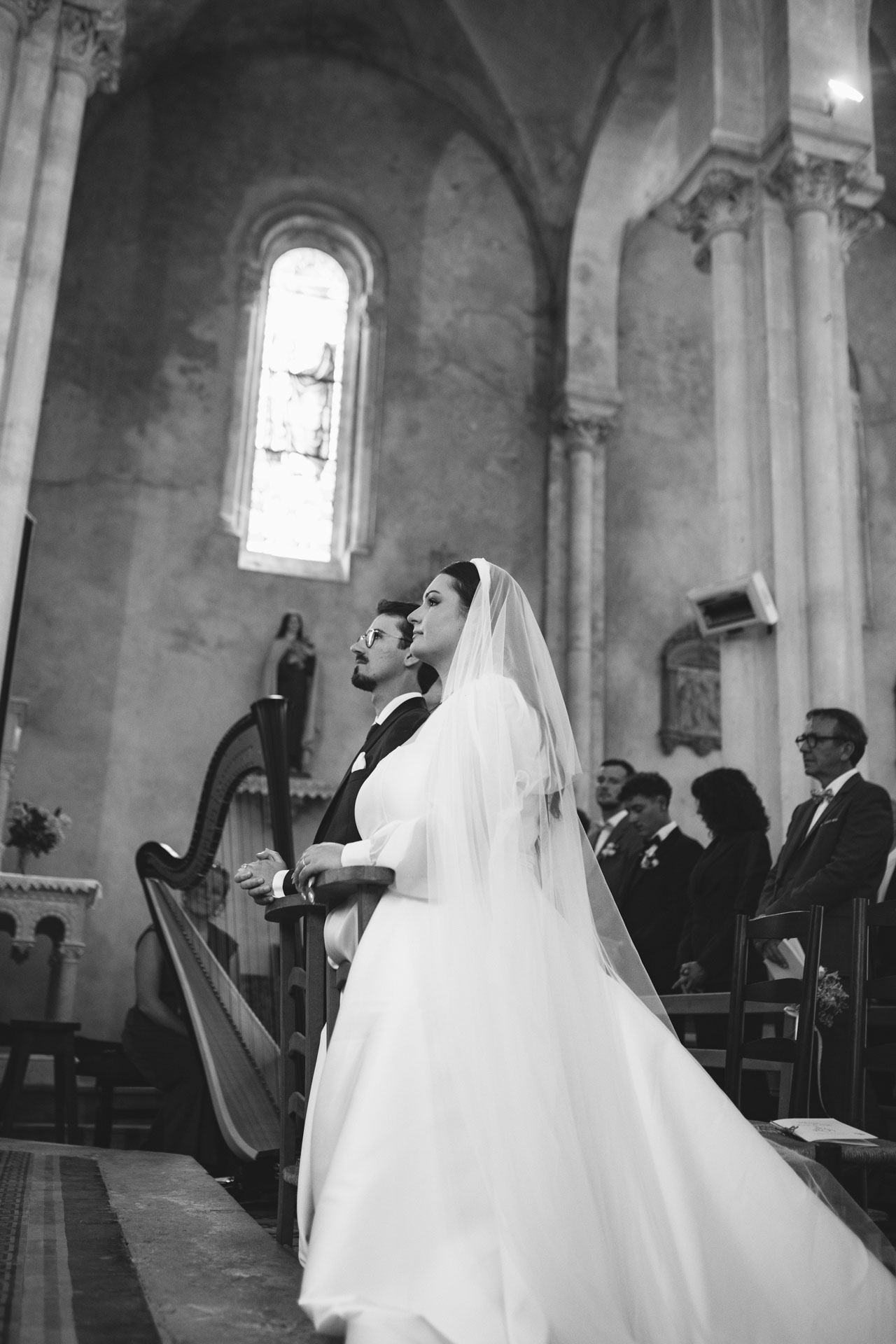Mariage chateau Chavagnac_eglise